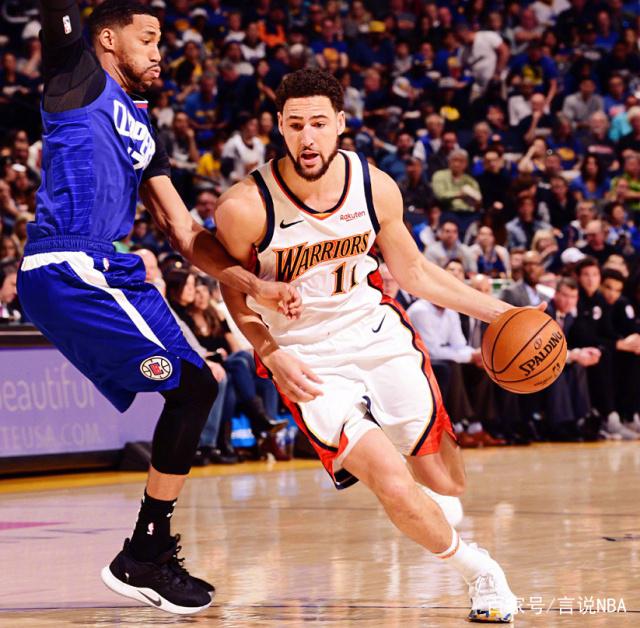 了现代足球 了现代足球