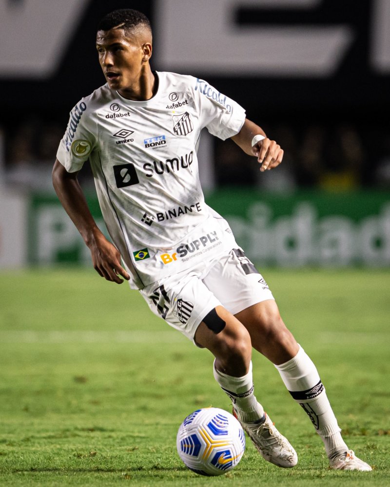 [CBA]赵睿借掩护突中路 单打余嘉豪命中2+1.