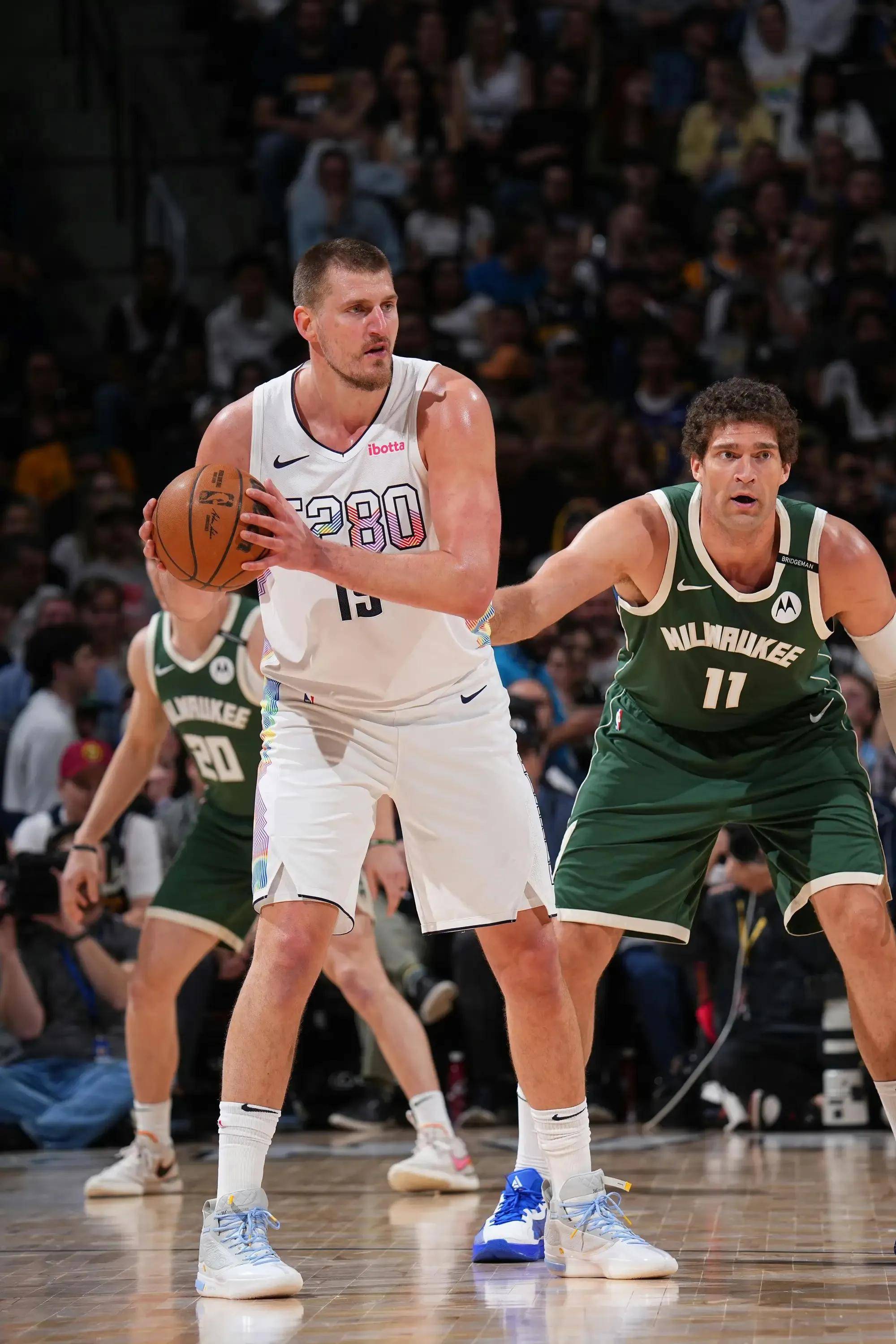 这让他在防 这让他在防