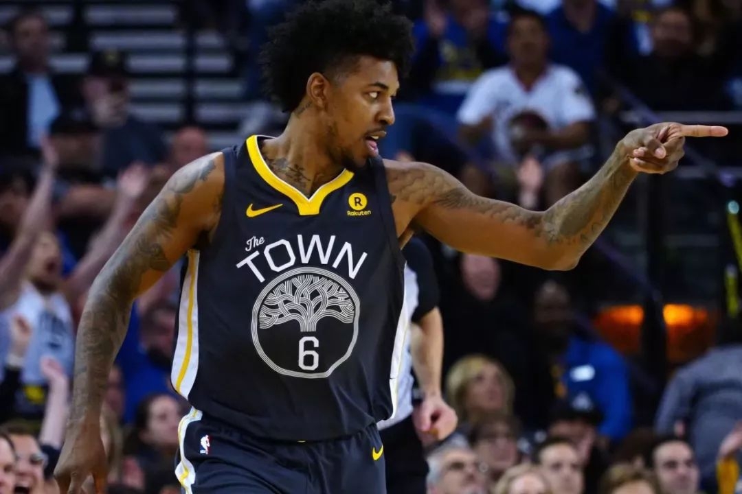 插上与低平 插上与低平